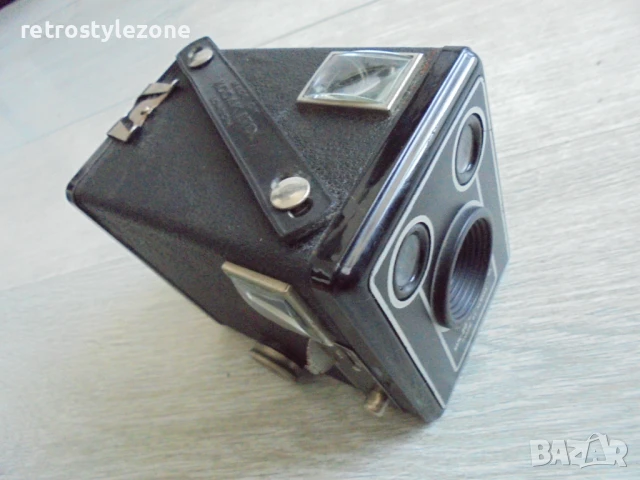 № 8086 стар фотоапарат - KODAK SIX 20 BROWNIE"D  - с кожена чантичка - ест.кожа, снимка 5 - Антикварни и старинни предмети - 50608538