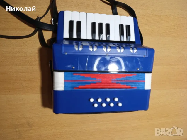 Детски музикален акордеон TehnoFusion, 17 клавиша, 8 баса,