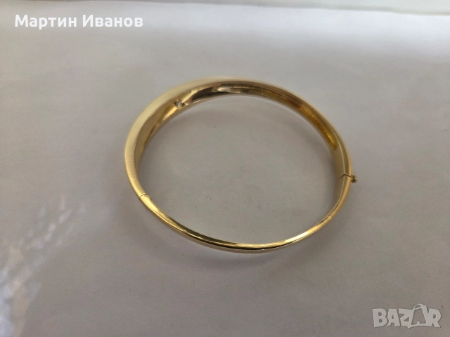 Златна твърда гривна с диаманти, снимка 6 - Гривни - 52627091