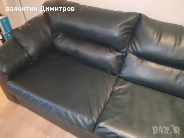 Тъмно зелен кожен диван , снимка 3 - Дивани и мека мебел - 52681223