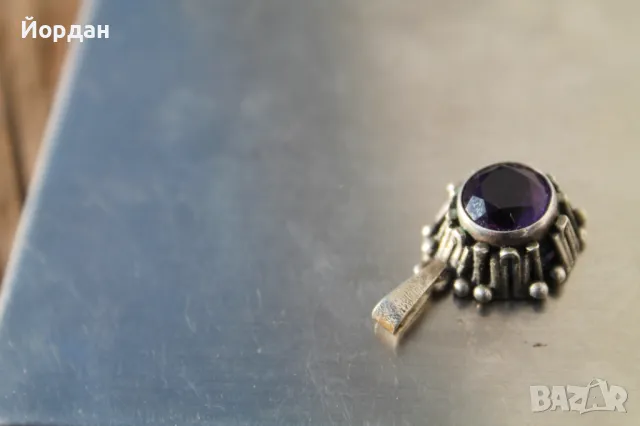 Сребърна висулка с аметист, снимка 4 - Колиета, медальони, синджири - 49183500