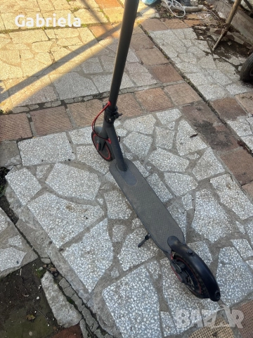 Електрическа тротинетка Xiaomi M 365, снимка 5 - Други спортове - 52261035