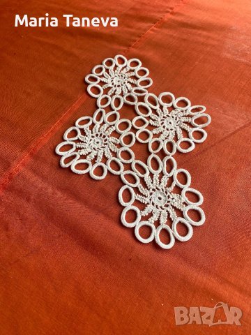 Ръчно плетени каренца -комплект, снимка 5 - Декорация за дома - 41850273