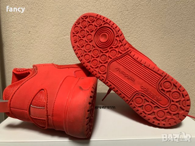 Червени маратонки Adidas , снимка 9 - Маратонки - 36761937