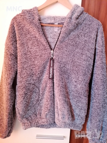 Дамски пухени горници