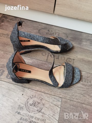Модерни, елегантни, официални сандали, сребристи марка Vices, снимка 2 - Сандали - 41470912