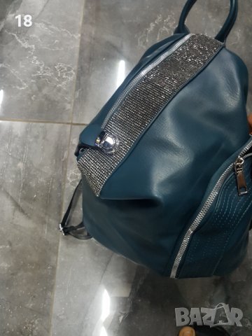 Раница, снимка 2 - Раници - 41493483