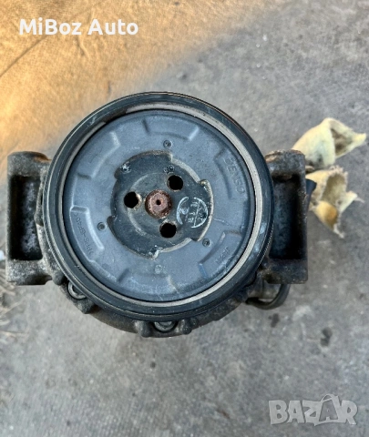 Компресор климатик Denso БМВ Е90 91 92 BMW, снимка 2 - Части - 53114845