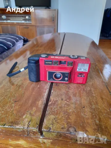 Стар фотоапарат Toma