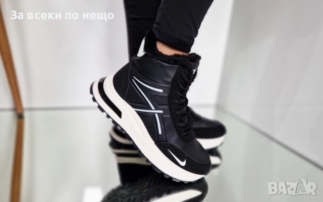 Nike Дамски Черни Боти С Бяла Подметка Найк Код P1407, снимка 2 - Дамски боти - 52178653