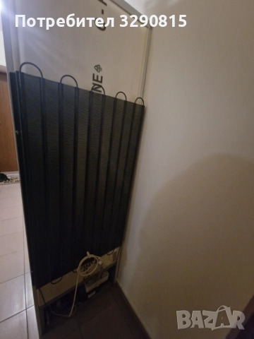 Хладилник със фризер Hotpoint Ariston в добро състояние, снимка 3 - Хладилници - 52618620