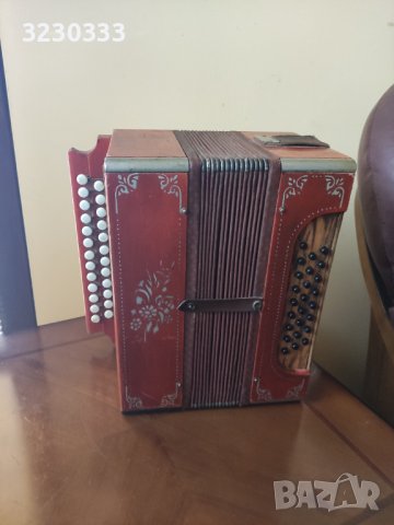 Стар руски акордеон/баян 25 баса, снимка 2 - Антикварни и старинни предмети - 44463286