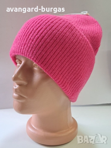 332 Дамска плетена шапка,ангора-бутикова