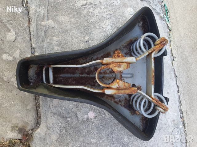 Ретро седалка Iscaselle , снимка 2 - Части за велосипеди - 51729913