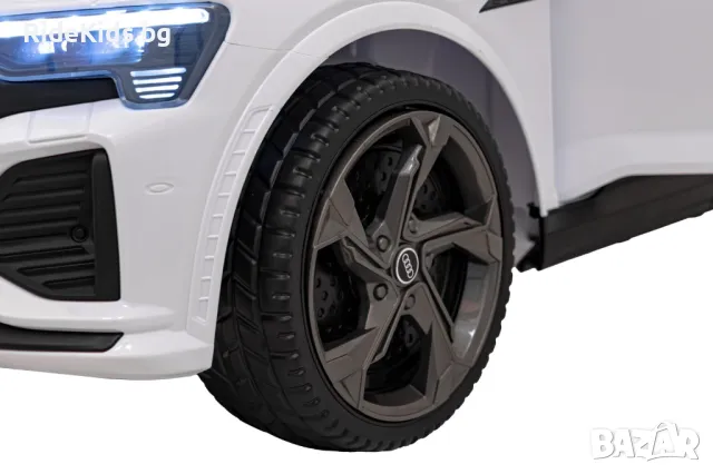 Audi SQ8 12V – Детски акумулаторен джип, Бял, EVA гуми, снимка 15 - Детски велосипеди, триколки и коли - 50418541