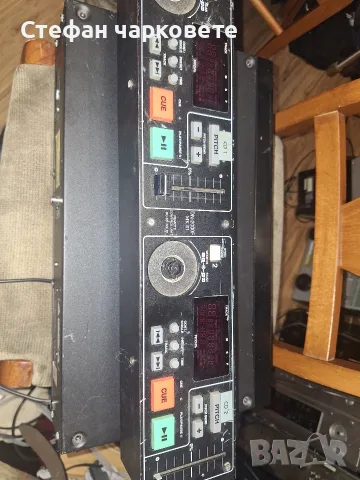 управлението на CD pleyar Denon 