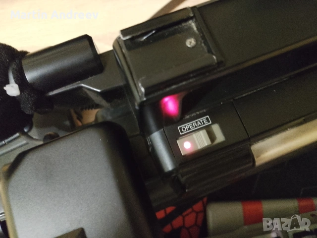 Продавам отлично работеща стара VHS видеокамера, снимка 5 - Антикварни и старинни предмети - 53335700