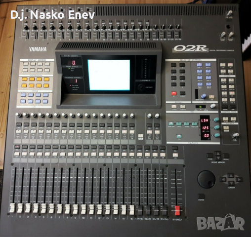 Yamaha O2R Version 2 Digital Mixing Desk - дигитален миксер аудио смесител, снимка 6 - Ресийвъри, усилватели, смесителни пултове - 36118199