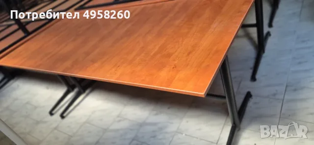 Маса с дървен плот и метална стойка, снимка 2 - Маси - 56205277