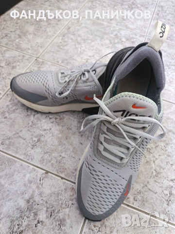 Продавам много запазени оригинални маратонки Найк Ер Макс 270, снимка 4 - Маратонки - 53753040