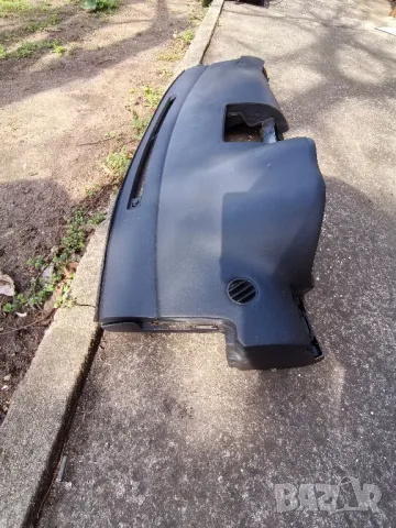 Арматурно тъбло за Toyota Avensis D-4D - 2005, снимка 2 - Части - 49643331