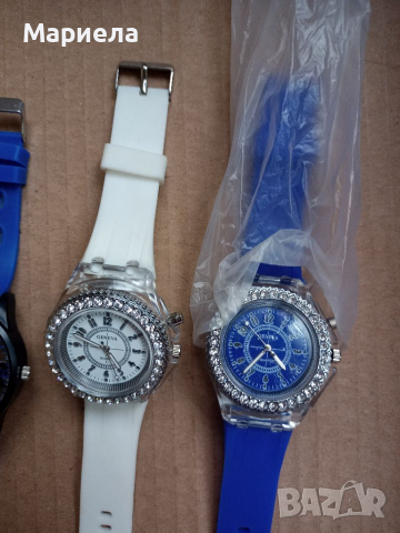 Дамски интересен часовник -  светещ, прозрачен, гривна, снимка 3 - Дамски - 27207930