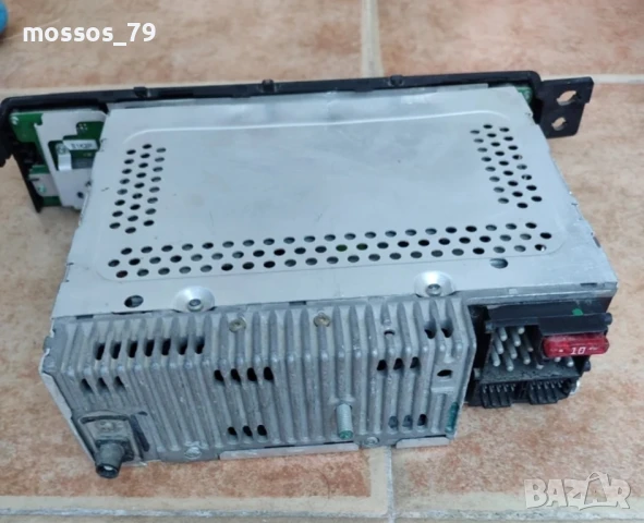 Радио с компактдиск за БМВ, снимка 4 - Радиокасетофони, транзистори - 51393771