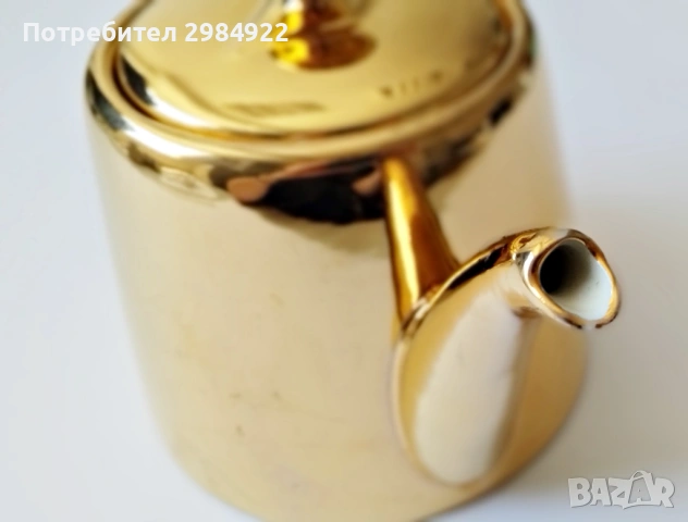 Порцеланов чайник Gold Royal Worcester форма 9 Размер 6 Произведен в Англия, снимка 2 - Антикварни и старинни предмети - 53440678