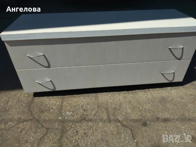 Малък скрин / шкаф , снимка 2 - Скринове - 50943405