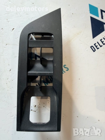 5E4867171 интериорна пластмаса около копчета за ел. стъкла от Skoda Octavia 1.5TSI 