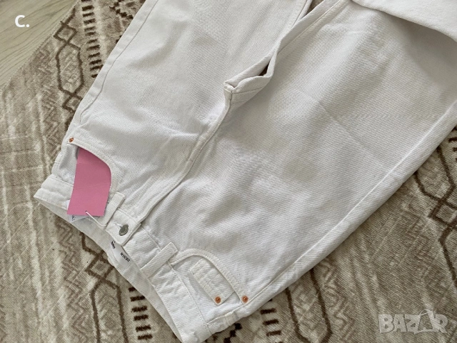 Дамски бели дънки, снимка 2 - Дънки - 53664403