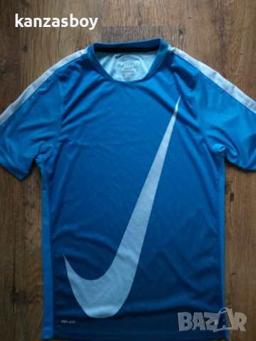 Nike Graphic Flash T-Shirt - страхотна мъжка тениска КАТО НОВА , снимка 2 - Тениски - 40738869