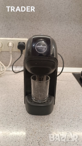 Lavazza LM800 Tiny Полуавтоматична кафе машина с капсули 0.75 L