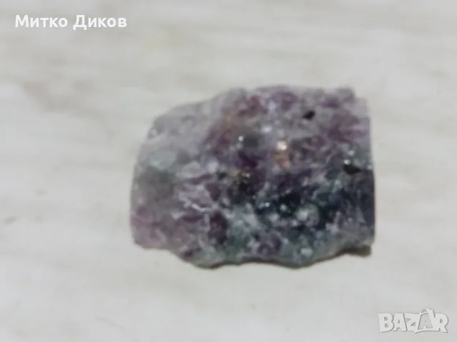 Естествен камък иолит бучка 55х45х14мм