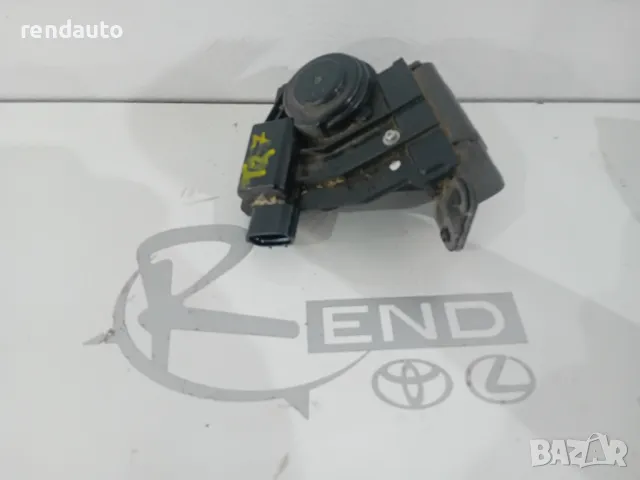 Брава за заключване на задна врата багажник Toyota Avensis t27