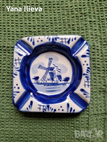 Малък пепелник Delft – ръчно рисуван