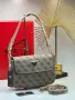 Michael Kors Дамска Елегантна Чанта С Капак Монограм И Златисти Детайли-Различни Цветове Код SEM-692, снимка 2