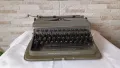 Стара пишеща машина TRIUMPH Perfekt - Germany - 1940" година, снимка 9