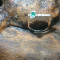 Сребърен пръстен със смарагд, снимка 2 - Пръстени - 36233456
