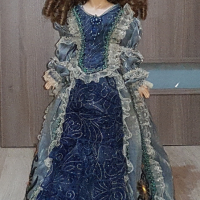 Порцеланова кукла със стойка , снимка 1 - Кукли - 44576311