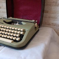 Стара пишеща машина Марица 11 - Made in Bulgaria - 1970г, снимка 5 - Антикварни и старинни предмети - 42261774