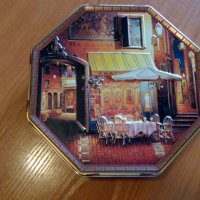 Метална кутия за бисквити и шокола с картини на Виктор Швайко - Viktor Shvaiko, снимка 2 - Колекции - 34300911