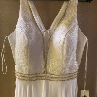 Нова бяла рокля с камъни , снимка 3 - Рокли - 40135616