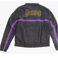 Оригинално горнище  Nike Lakers размер  ХЛ, снимка 4 - Спортни дрехи, екипи - 40350281