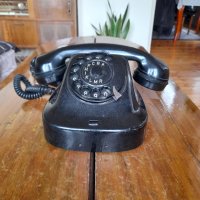 Стар телефон #6, снимка 1 - Антикварни и старинни предмети - 39384643