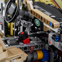 LEGO Technic Land Rover Defender 2573 части/елемента, снимка 9 - Конструктори - 44796348