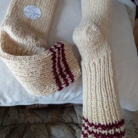 Ръчно плетени чорапи от вълна размер 40, снимка 1 - Дамски чорапи - 39669921