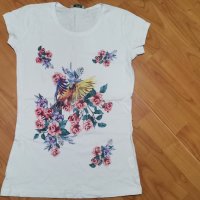 Нова блузка с цветя папагали , снимка 1 - Тениски - 33825419