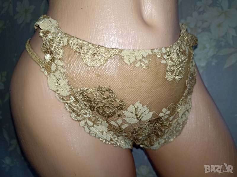 Прашки от дантела в старо злато L, снимка 1