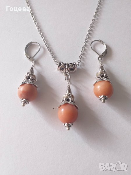 Прекрасен комплект обици и колие с Прасковен Опал и красиви орнаменти в цвят сребро, снимка 1